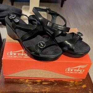 Dansko Women's Julie Black Wedge Sandals